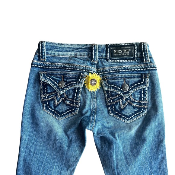 Miss Me Y2K Denim Brand Womens Jeans Size 26 Straight Leg Embellished Pockets - Picture 1 of 8